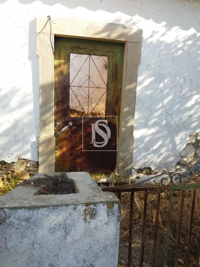 Moradia para Restaurar T5