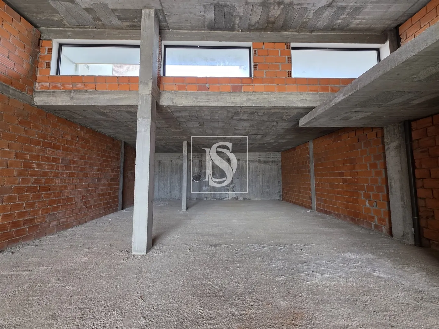 Espaço comercial com 205m2 em ValRio, Viseu