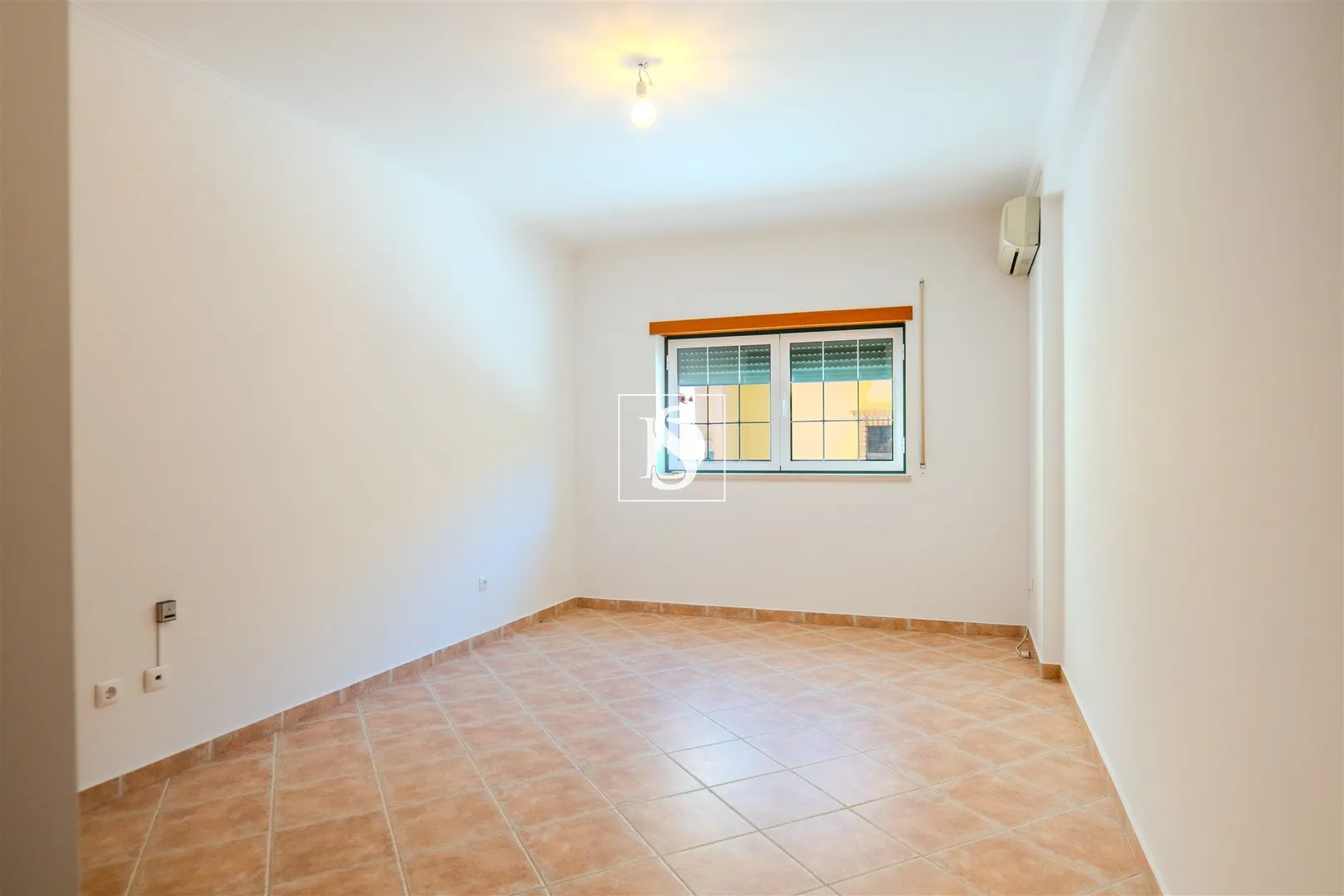 Moradia Geminada T4