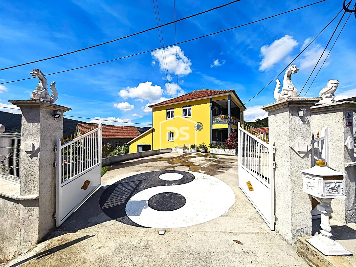 House T4