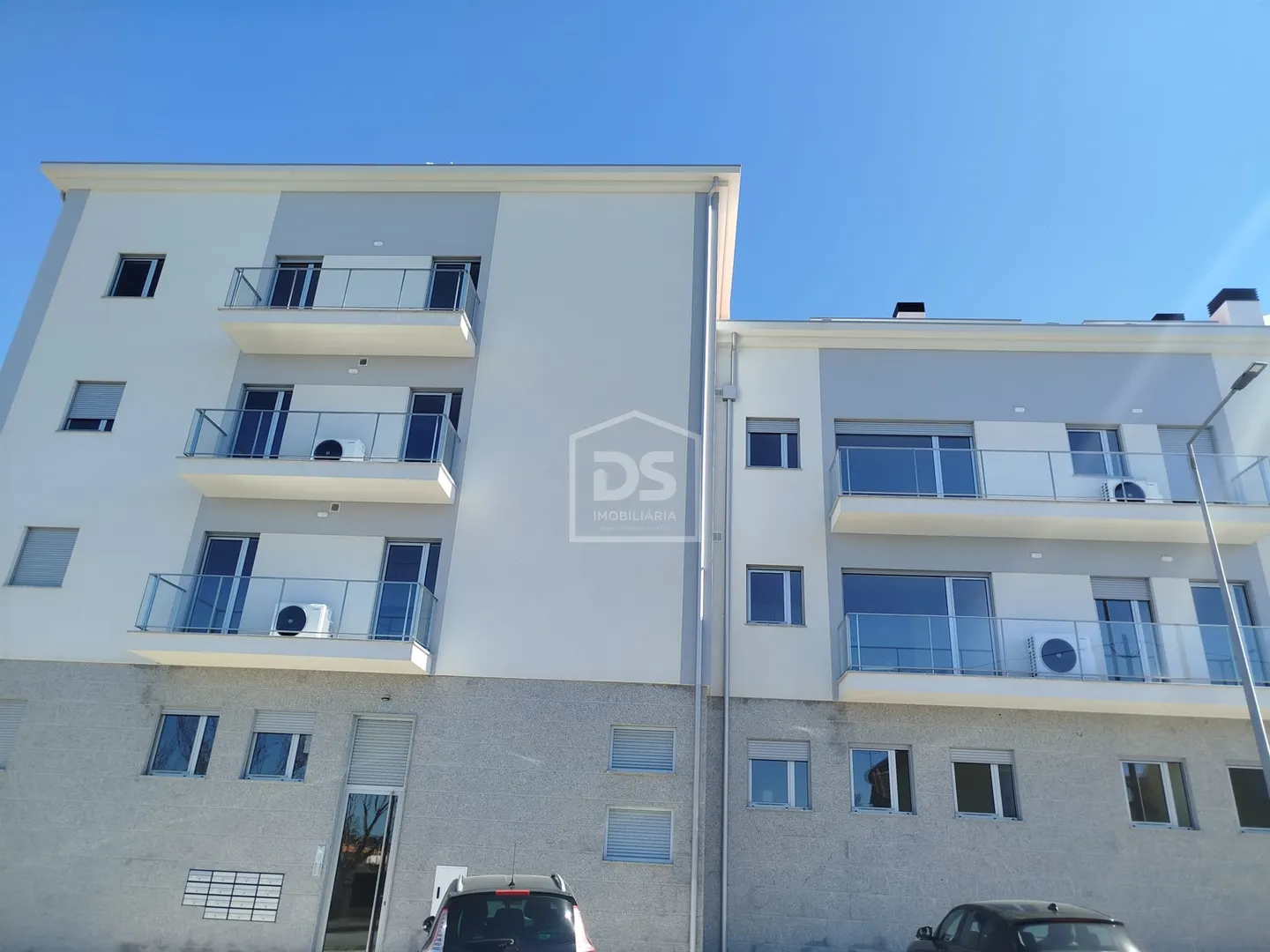 New 3-bedroom duplex apartment in Carregal do Sal for €260.000