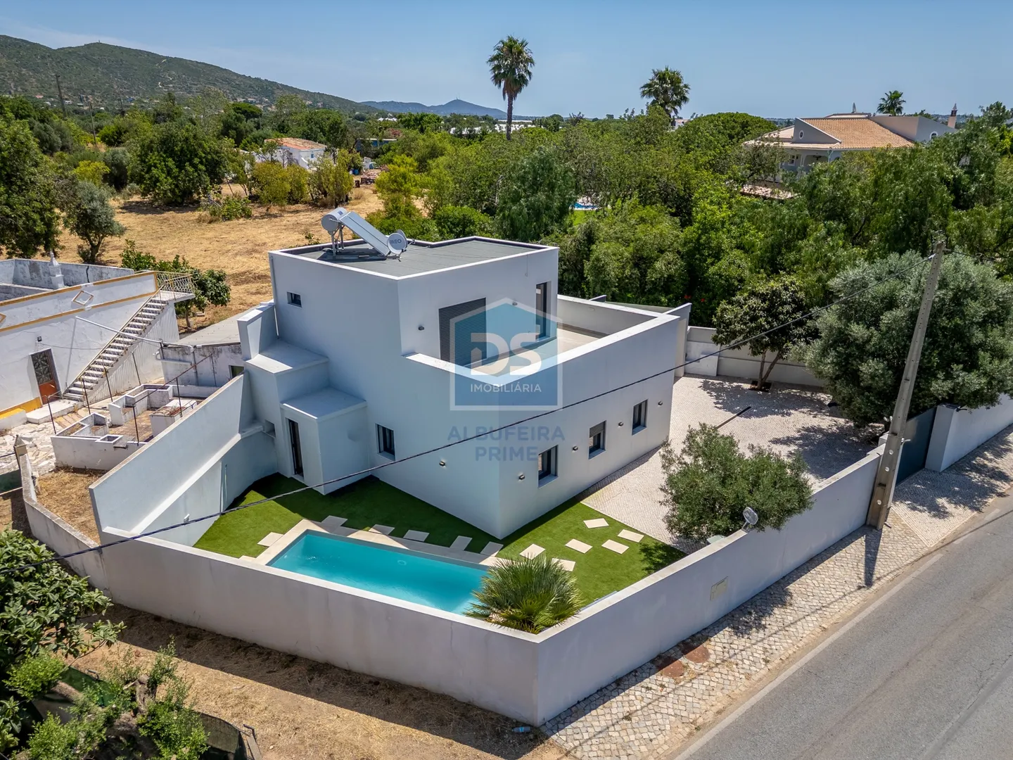House T4