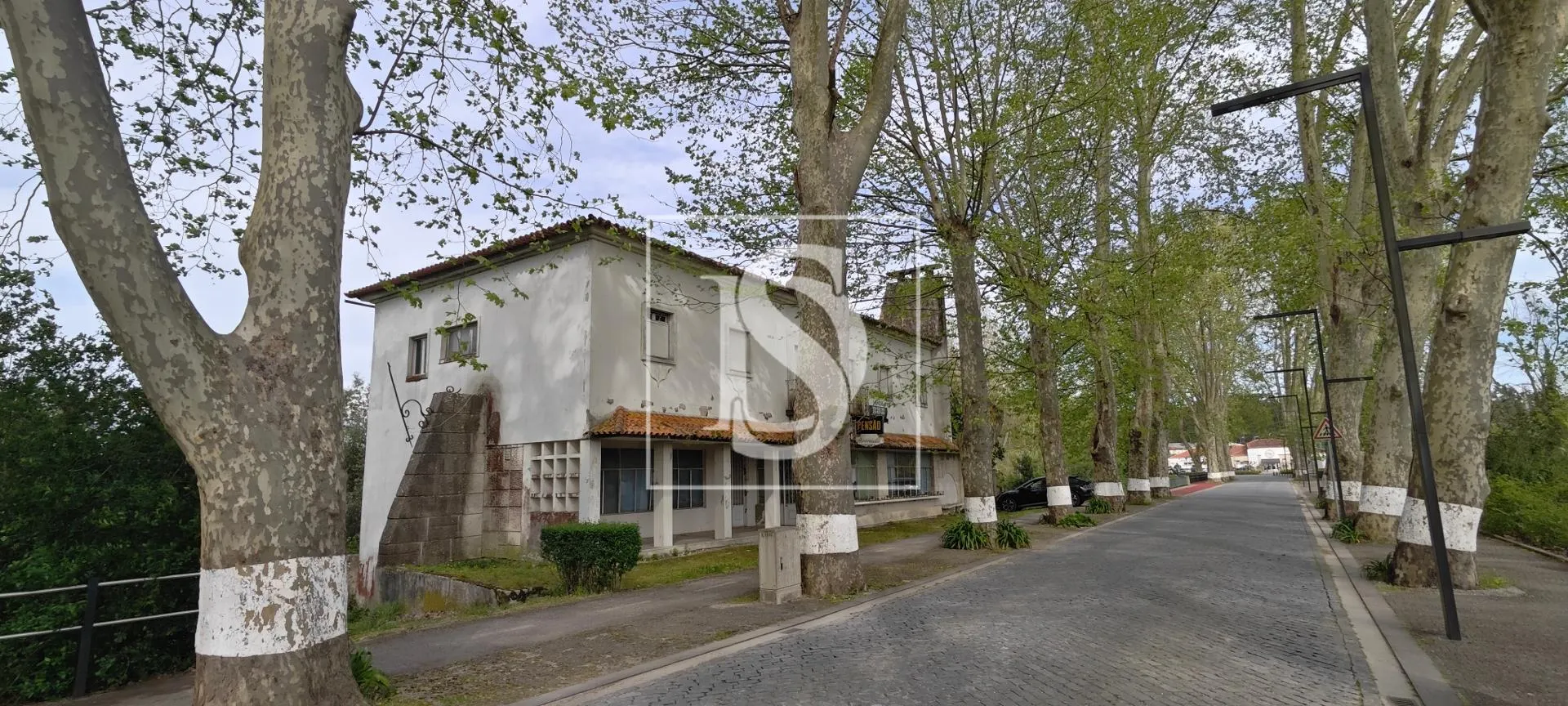 Hostel >=10 Bedroom