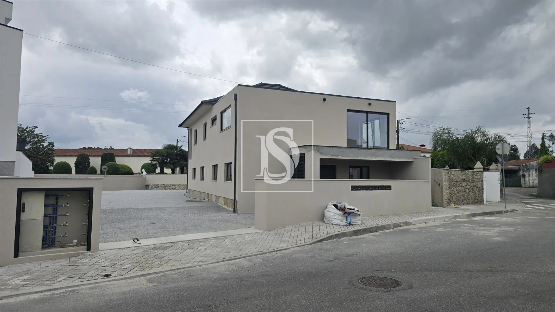 Apartamento T1+1 NOVO - Tamel S. Veríssimo