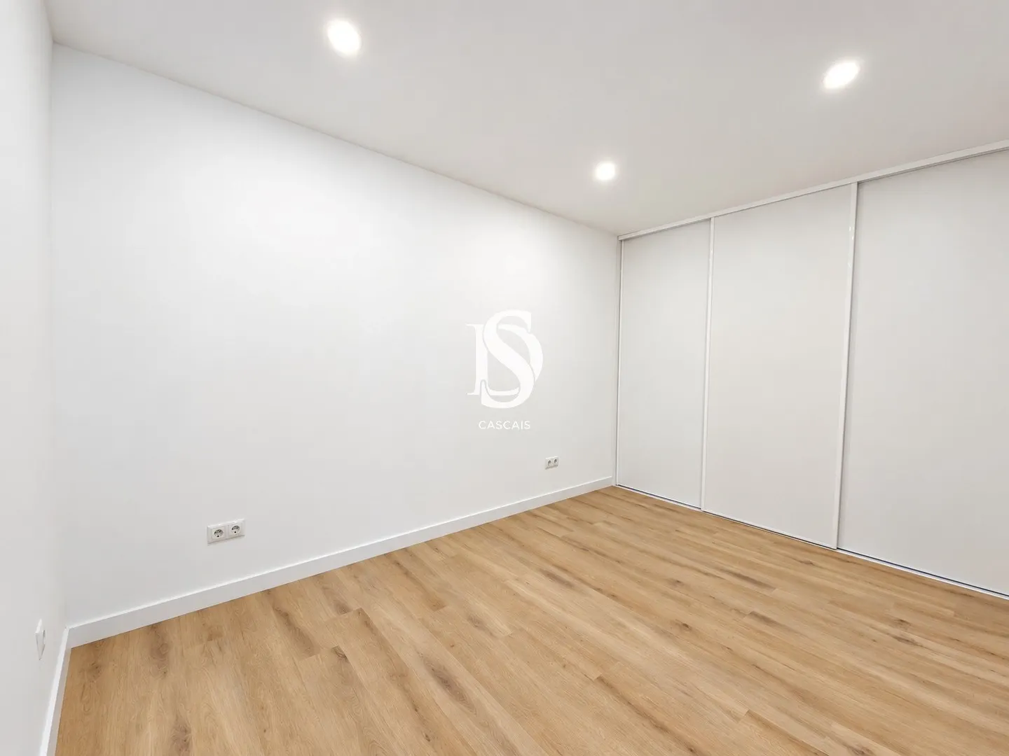 Apartamento T1, Totalmente renovado no centro de Alcochete