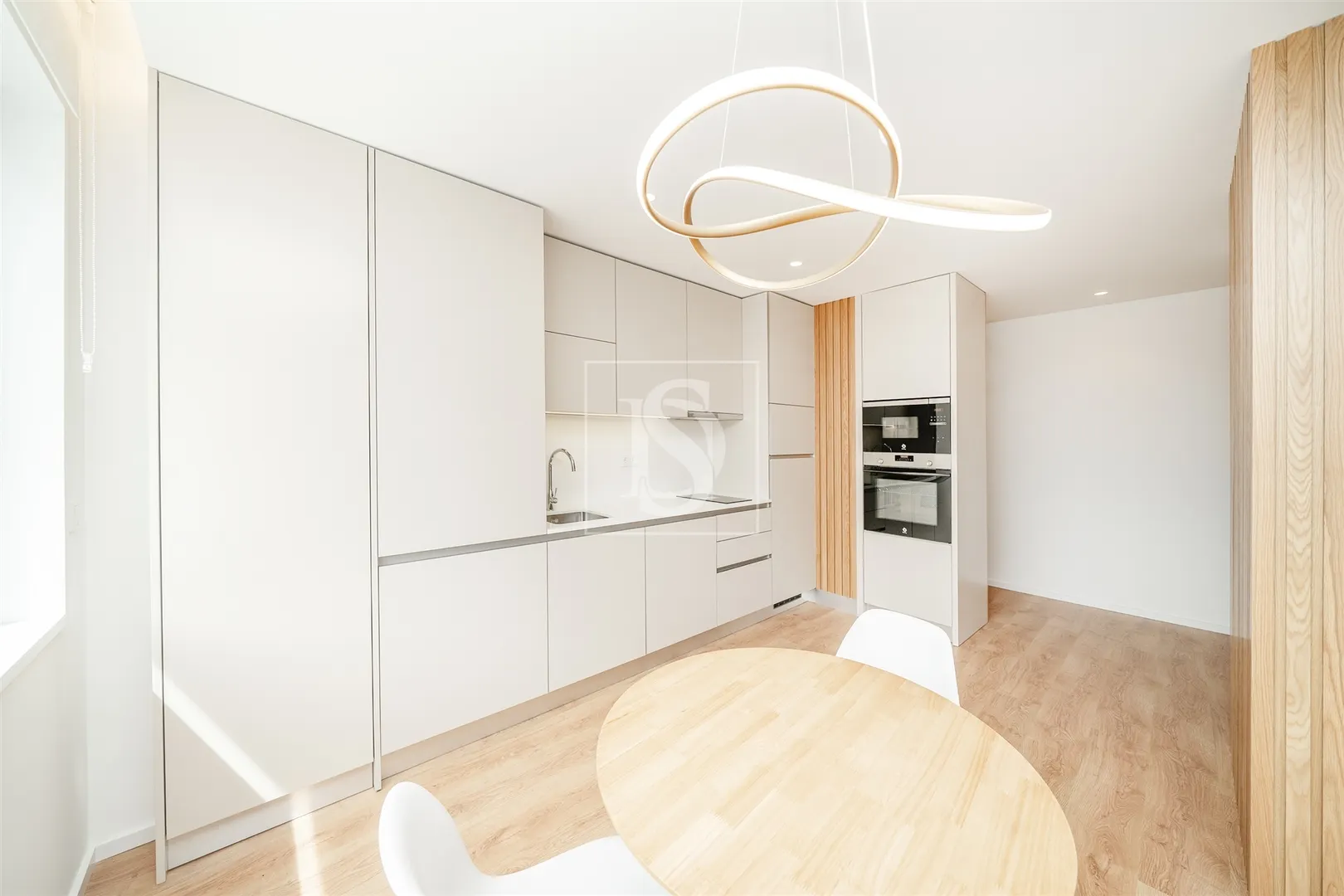 Apartamento T0 para Arrendamento Mobilado | Boavista, Porto