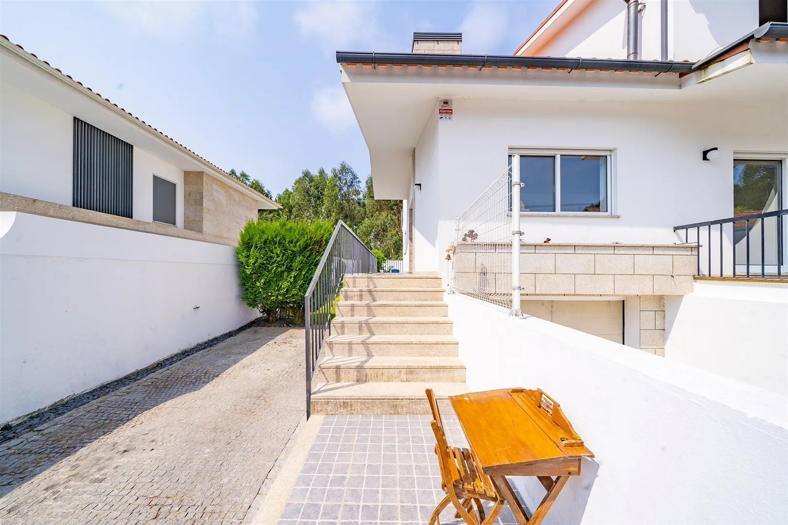 Moradia T4 com piscina nas Marinhas | Esposende