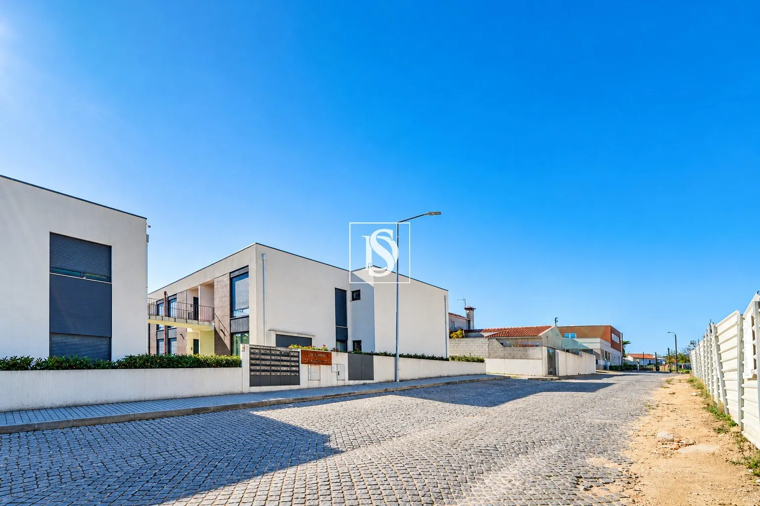 Apartamento T3, Convertido em T4, com 135 m², em Frente ao IPCA