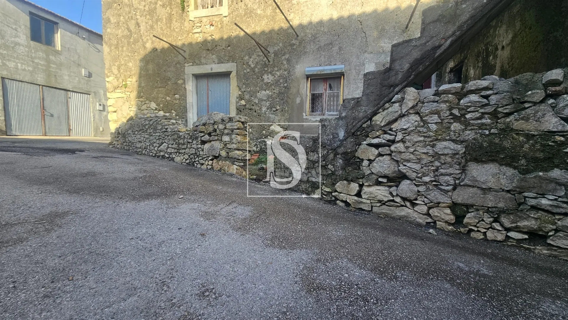 Moradia para Restaurar T1