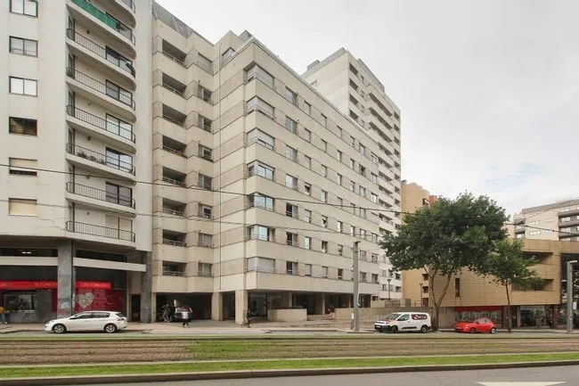 T2 a venda em Frente ao Metro em Vila Nova de Gaia ! Avenida da Republica