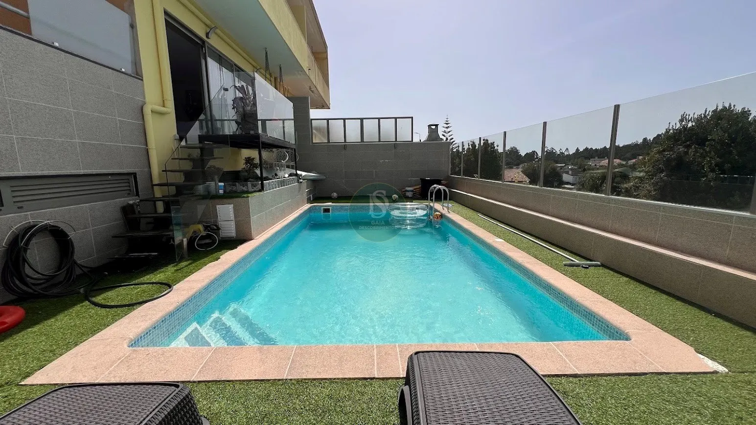 Moradia T4 com piscina e garagem para 2 carros em Perosinho, Vila Nova de Gaia