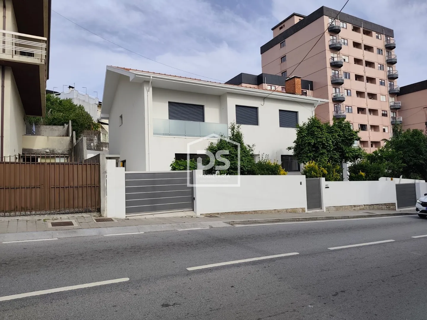 House T4