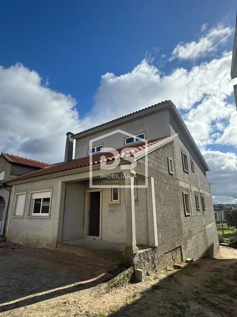 Semi-detached house T4