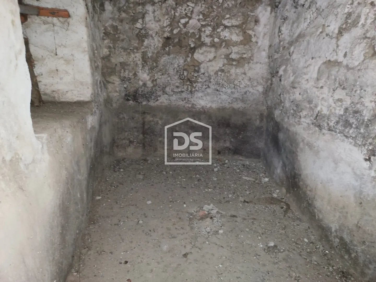 Moradia para Restaurar T1