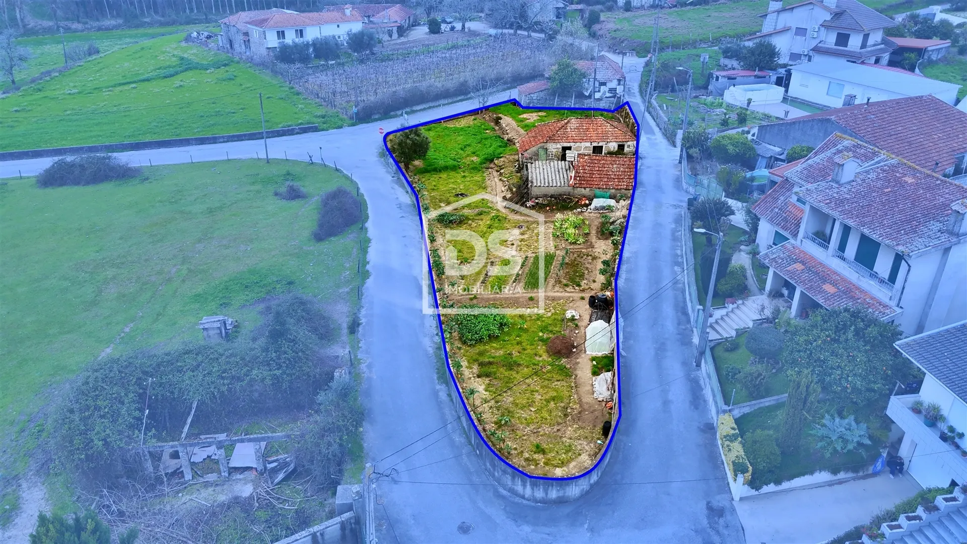 Detached house to restore T2