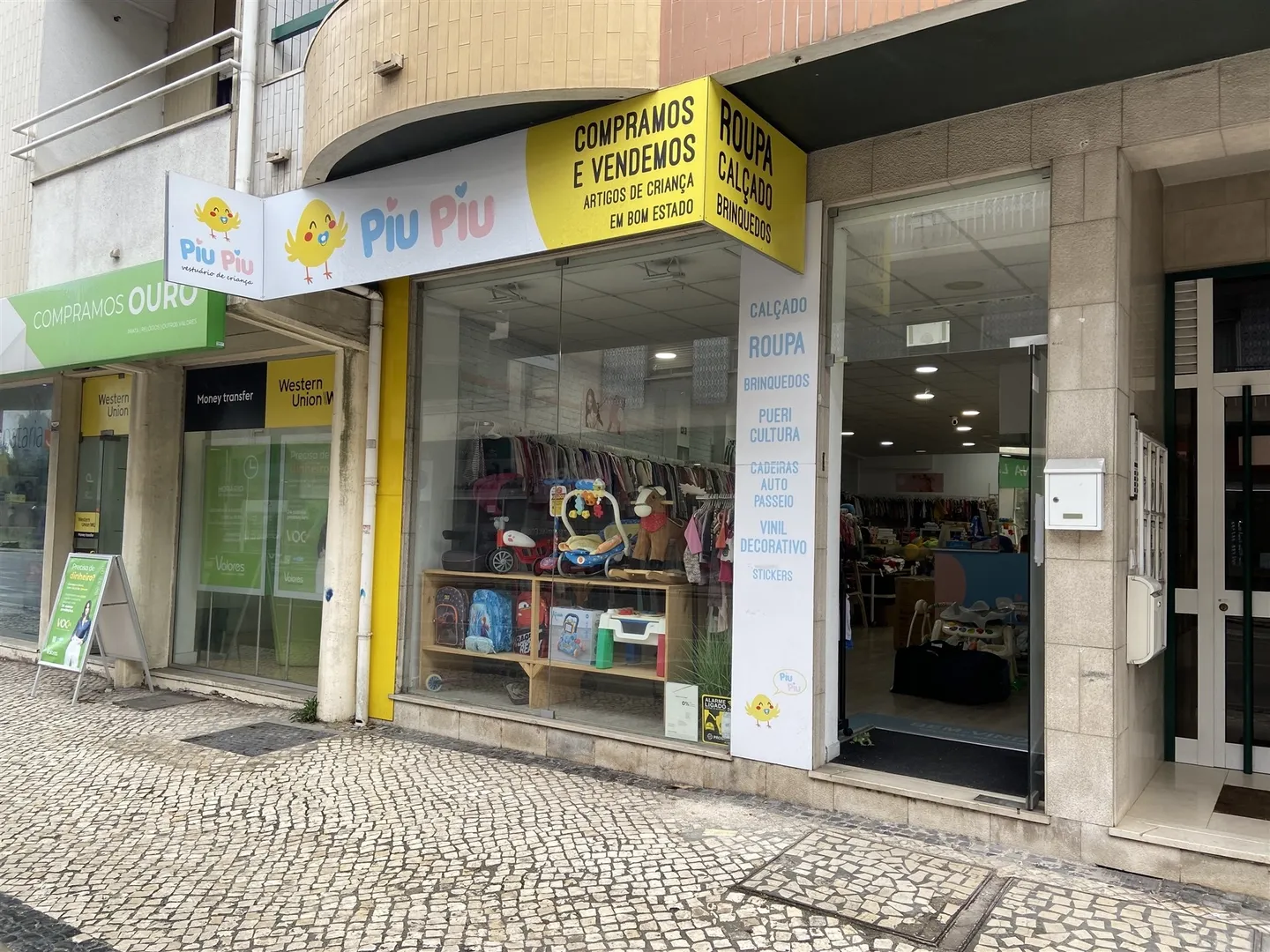 Trespasse de Loja de Vestuário Infantil (Física e Online) no centro da Marinha Grande