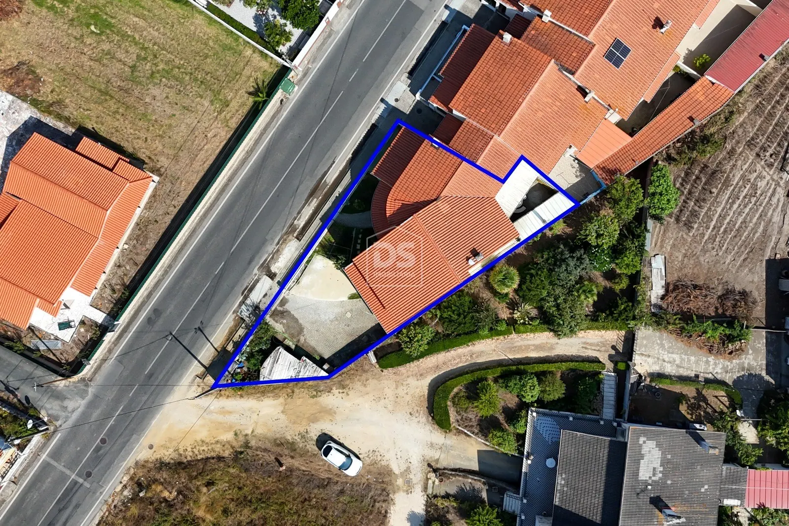 Moradia T5 geminada na Garcia, Marinha Grande