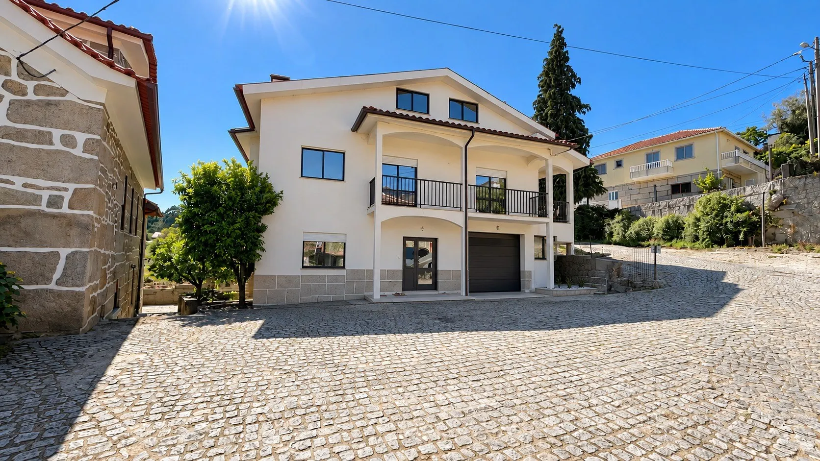 House T4