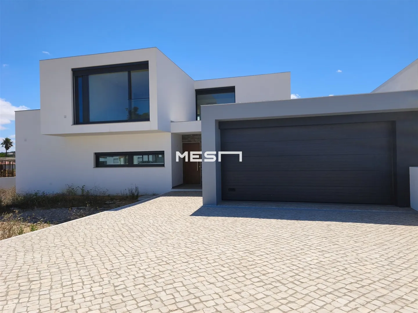 House T4