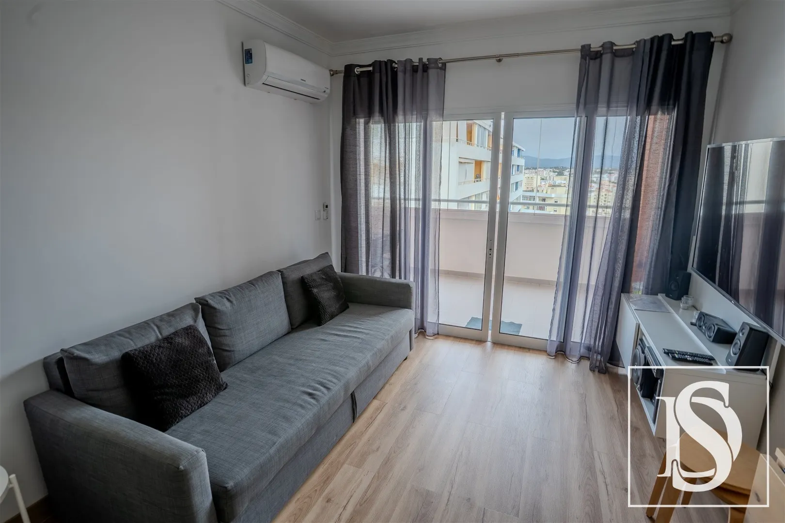 1+1-bedroom apartment with parking space in Portimão | €350,000
