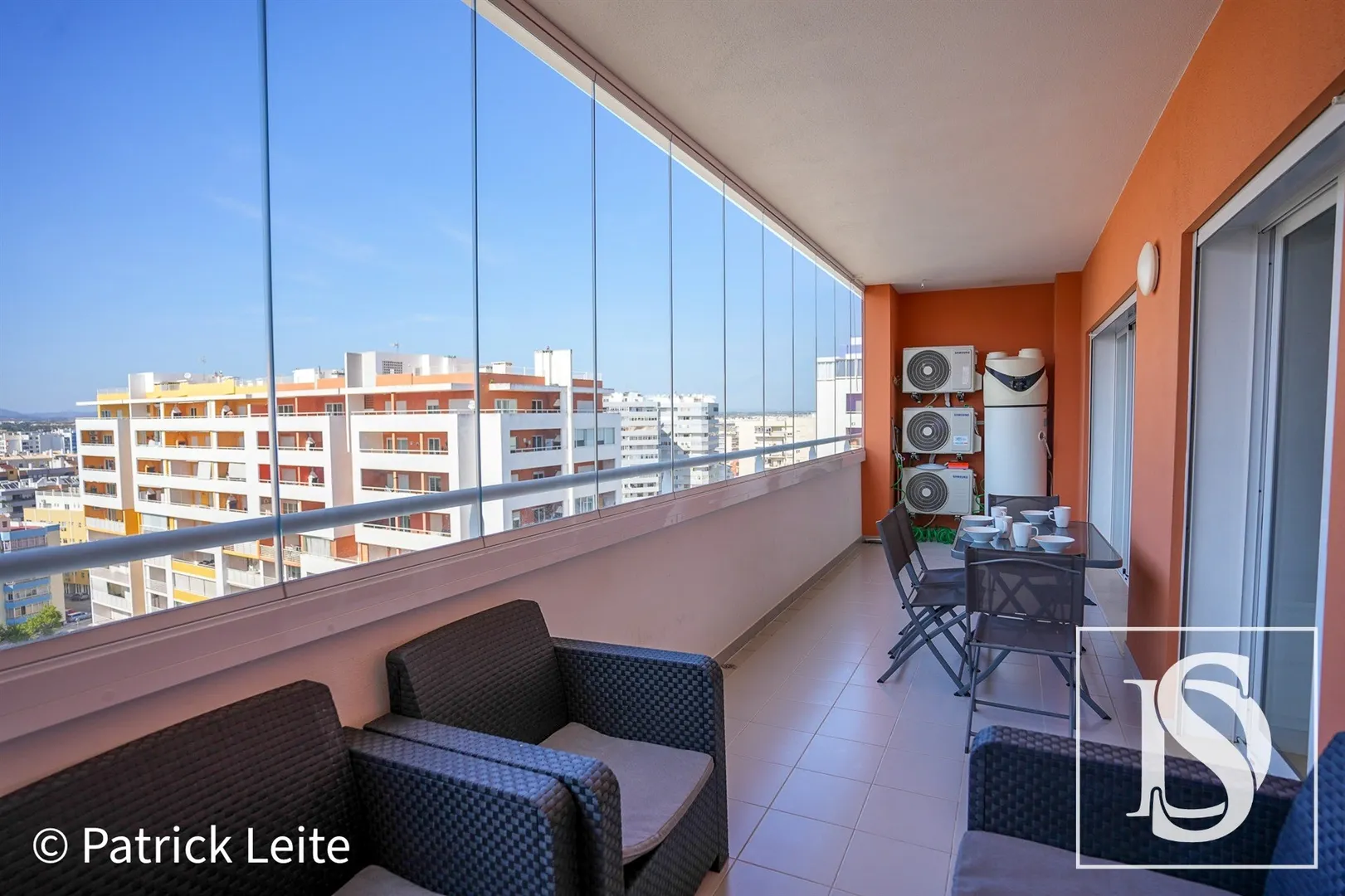 1+1-bedroom apartment with parking space in Portimão | €350,000