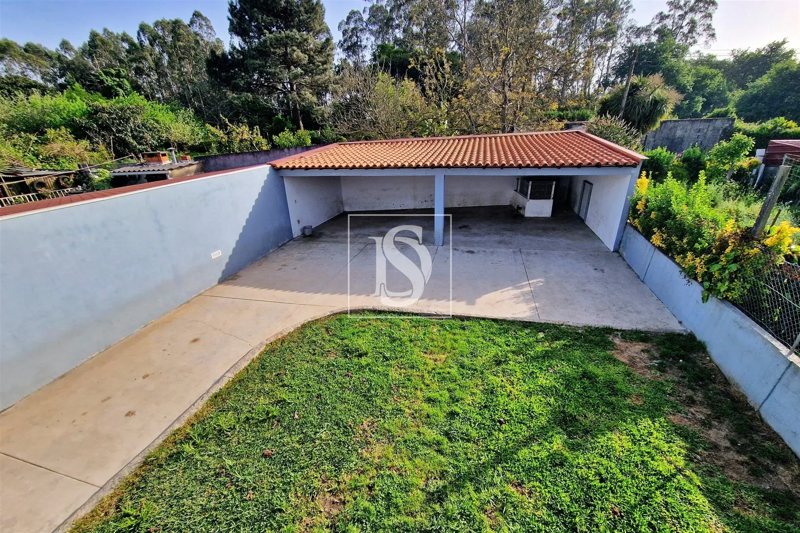 Moradia T3 térrea com espaço exterior em Fajozes