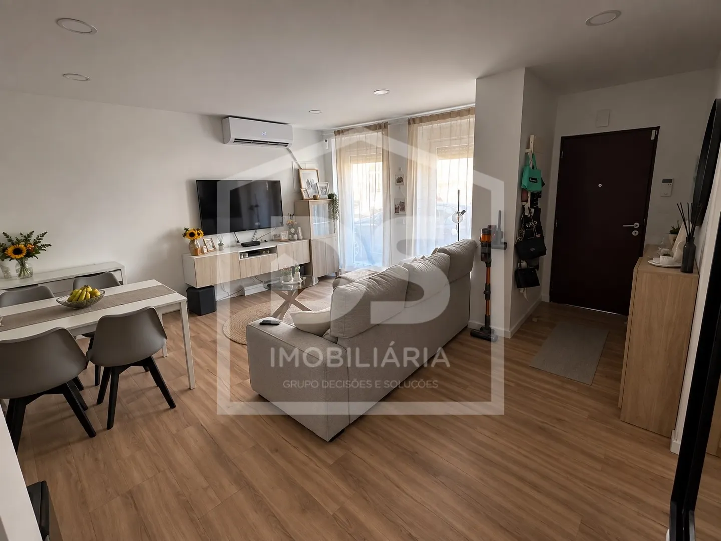Semi-detached house T2