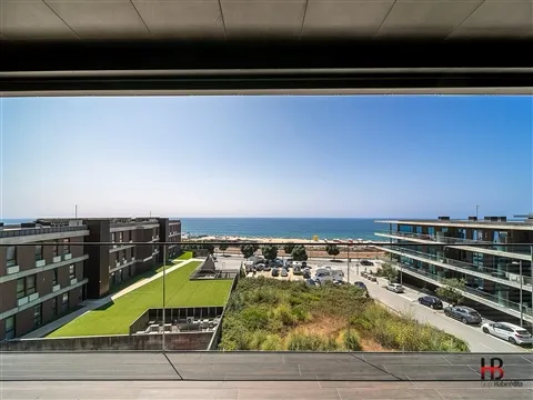 Penthouse T4 em Canidelo em frente ao Mar