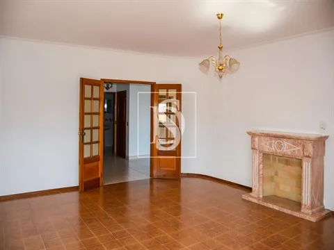 Moradia T4