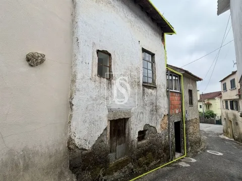 Moradia para Restaurar >=T10