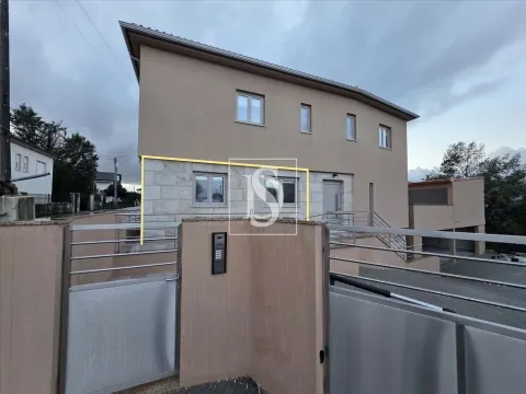 Apartamento T2 Renovado, no Botulho