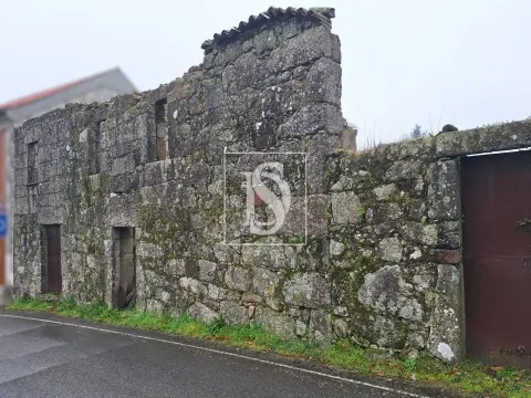 Terreno urbano no centro de Vilar de Besteiros, Tondela