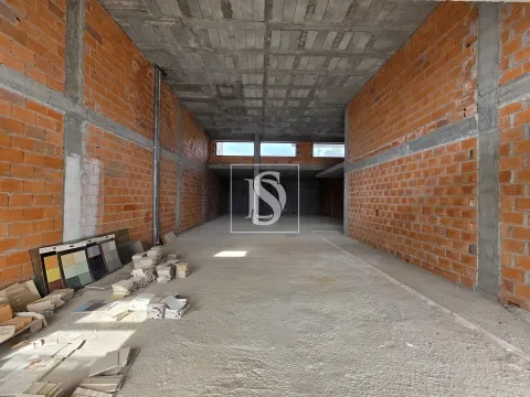 Espaço comercial com 205m2 em ValRio, Viseu