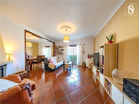 Apartamento T4 c/ Garagem