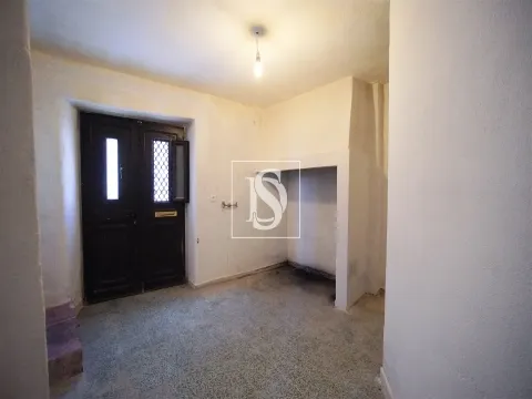 Moradia com 2 assoalhadas localizada em Soudos