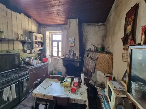 Moradia para Restaurar T2