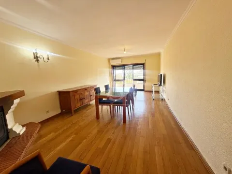 Apartamento T2+1