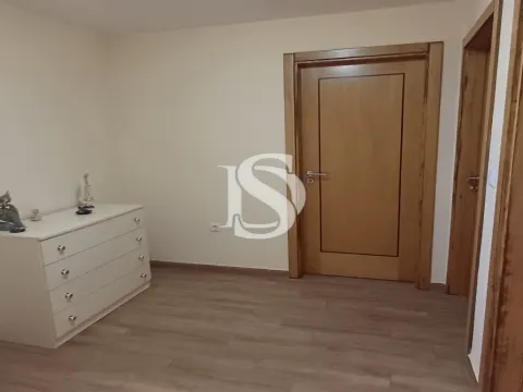 Moradia Geminada T4