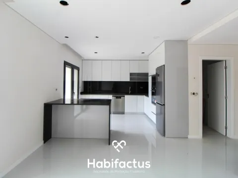 Maison dans village 3 Chambre(s)