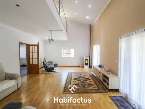 Maison isolée 4 Chambre(s)