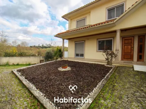 Maison jumelée 3 Chambre(s)+1