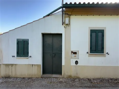 Moradia T2 com Terreno – São Miguel do Rio Torto, Abrantes 