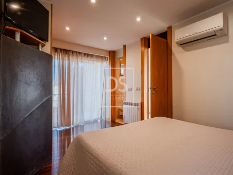 Moradia T3 com piscina, em Guimarães