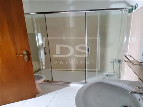 Apartamento T2 em Vila Praia de Ancora com garagem