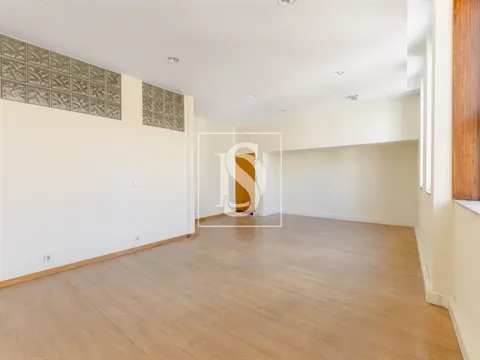 Escritório em UF de Barcelos, Vila Boa e Vila Frescainha (São Martinho e São Pedro)