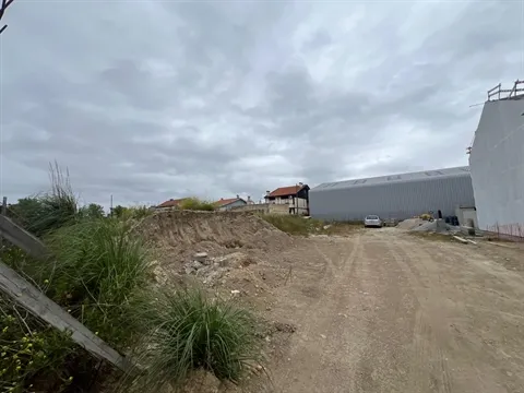 Lote de terreno urbano para construção c/ 228m2