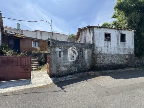 Moradia para Restauro em Faria, Barcelos
