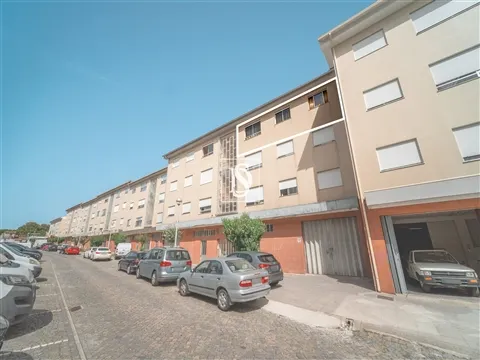 Apartamento T3 com 139 m² no centro de Barcelos, na Urbanização São José