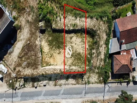 Lote de Terreno para Construção com 320 m²