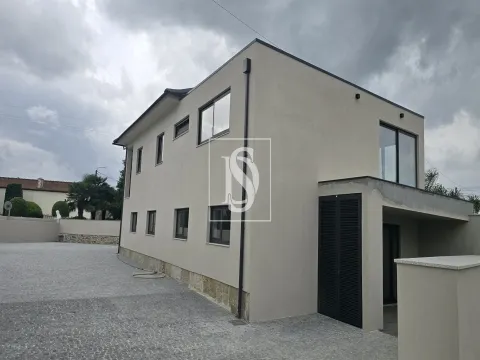 Apartamento T2 NOVO - Tamel S. Veríssimo